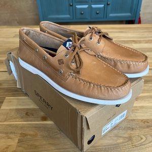 Sperry 2 Eye Americana Tan Men’s Shoes, Never Been Worn, size 11.5